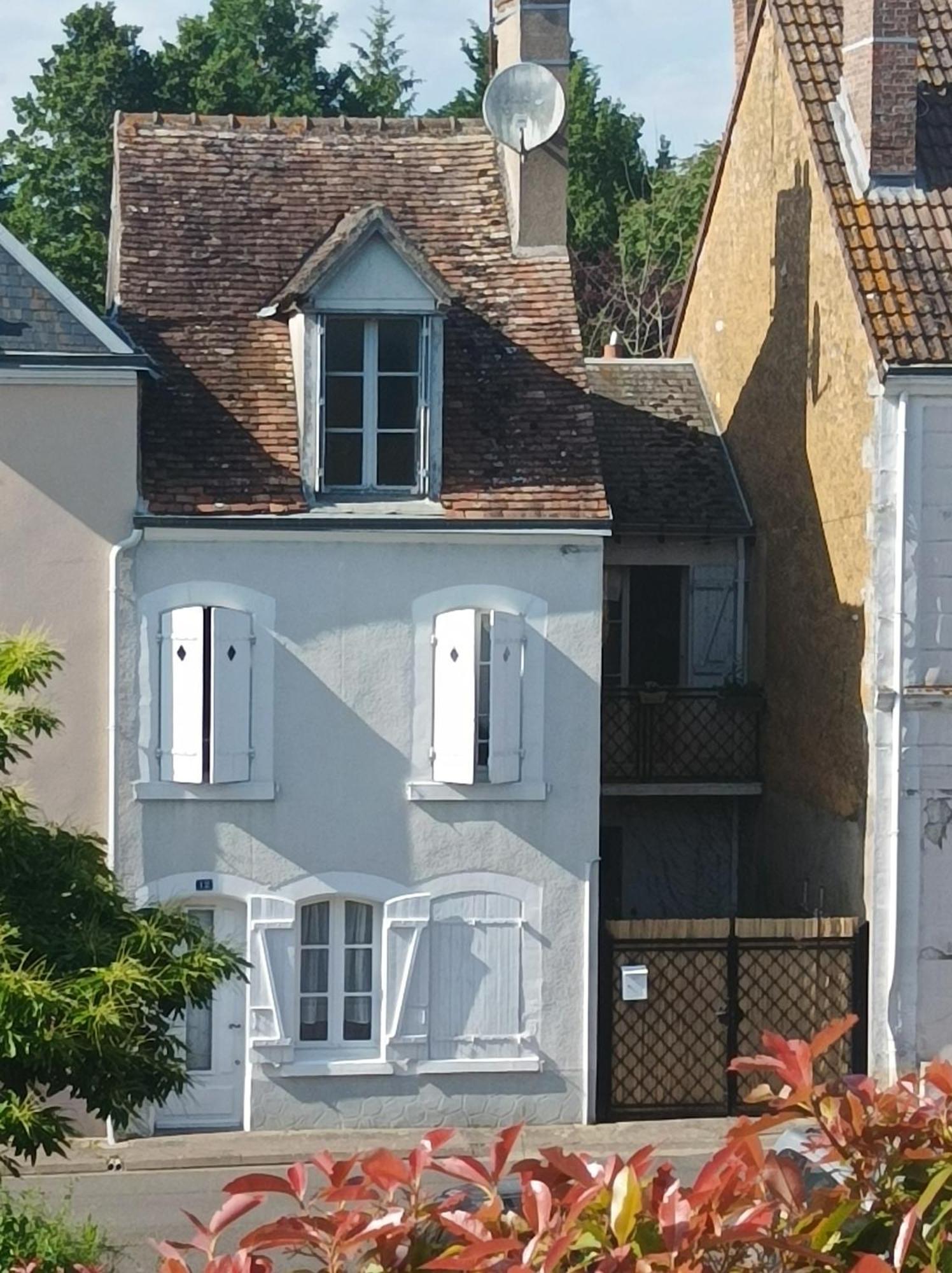 La Maison Au Bord De L'Eau Gracay Dış mekan fotoğraf